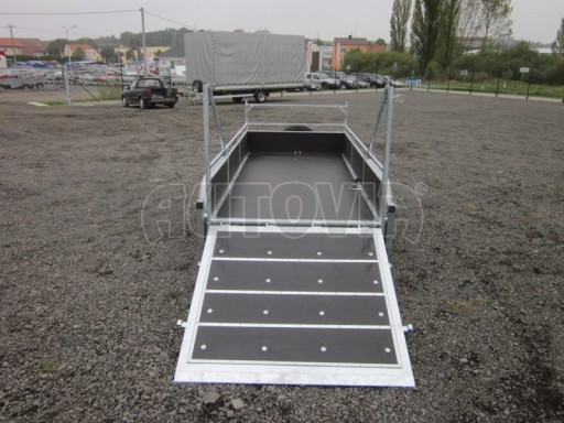 Nákladní přívěs s rampou ZV 30 2,7T B2 3,01x1,31/0,35 rampa