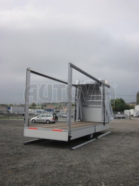 Tandemový jednoosý vzduchem brzděný přívěs AVG 10T 7,40x2,48/3,10 č.9