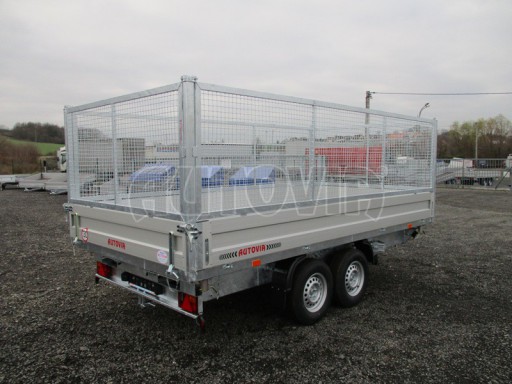 Univerzální skladový třístranný sklápěč PHT 3,5T 4,18x2,10/1,35 GITTER v elektrice