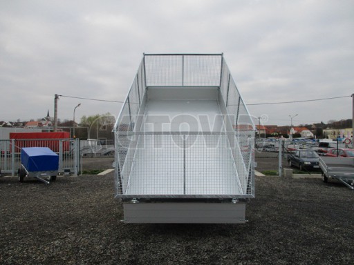 Univerzální skladový třístranný sklápěč PHT 3,5T 4,18x2,10/1,35 GITTER v elektrice