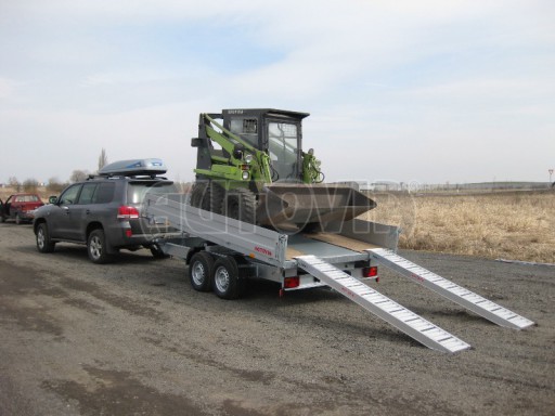 Třístranný sklopný přívěs PHT 3,5T 4,18x2,10/0,35 hev. nohy v elektrice