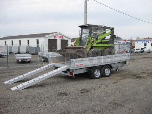 Třístranný sklopný přívěs PHT 3,5T 4,18x2,10/0,35 hev. nohy v elektrice