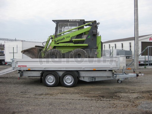 Třístranný sklopný přívěs PHT 3,5T 4,18x2,10/0,35 hev. nohy v elektrice