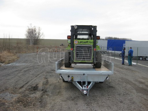 Třístranný sklopný přívěs PHT 3,5T 4,18x2,10/0,35 hev. nohy v elektrice