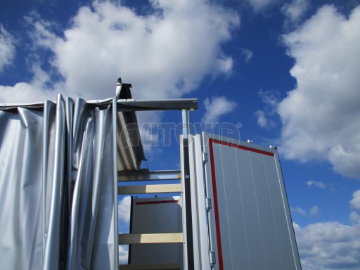 Tandemový jednoosý vzduchem brzděný přívěs AVG 10T B1 7,40x2,48/3,06 č.10