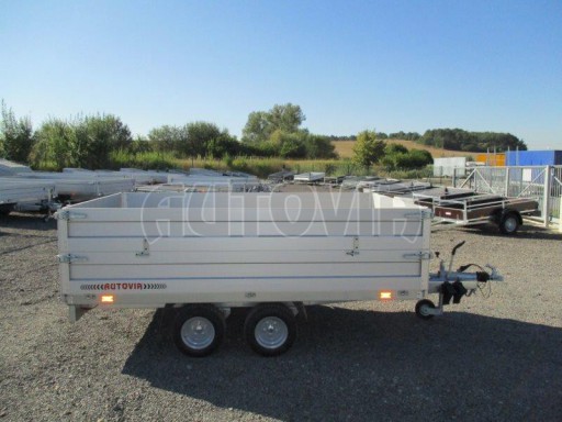 Přívěsný vozík v provedení valník s nástavbou ZV 32 2,0T B2 3,00x1,80/0,70