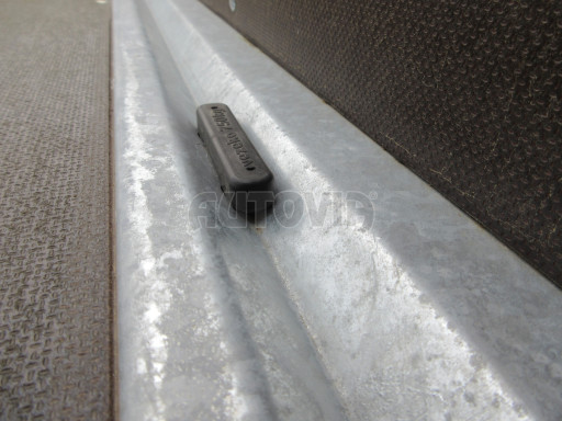 Nebrzděný jednoosý přívěs VA 750kg 2,52x1,27/0,30 RE POČ č.16