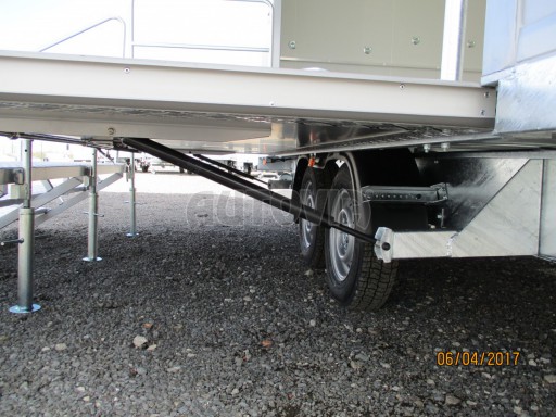 Prodejní stánek stříbrný VA 2,7T 5,09x2,38/2,30 č.13