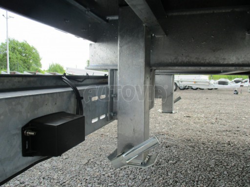 Jednonápravový vzduchem brzděný přívěs AVG B1 10T XL 7,76x2,48/3,06 č.28