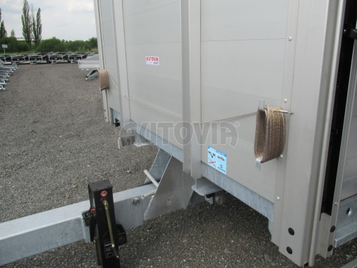 Jednonápravový vzduchem brzděný přívěs AVG B1 10T XL 7,76x2,48/3,06 č.41