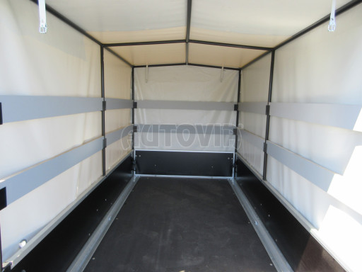 Přívěs za osobní auto s plachtou ZV 26 750kg N1 2,50x1,30/1,37 POČ