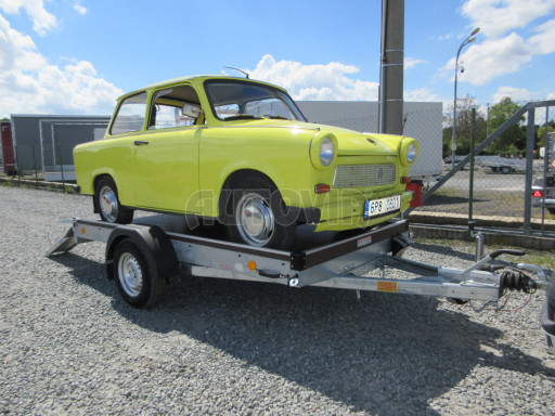 Brzděné naklápěcí plato SP 31 1,3T B1 3,01x1,54