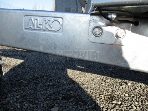 Přepravník pro koně Lodestar Premium 2,0T pro 2 koně č.13