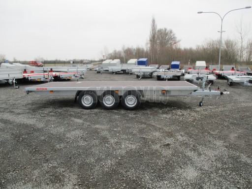 Třínápravový nákladní přívěs DN 3,5T B3 5,75x2,20plato 1350