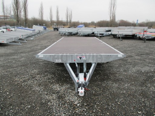 Třínápravový nákladní přívěs DN 3,5T B3 5,75x2,20plato 1350