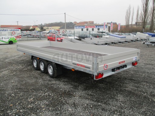 Třínápravový nákladní přívěs DN 3,5T B3 5,75x2,20/0,35 1350