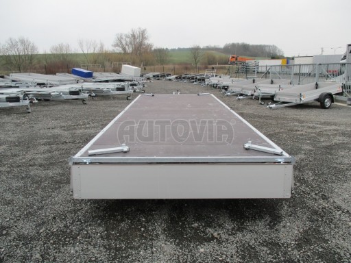 Třínápravový nákladní přívěs DN 3,5T B3 5,75x2,20/0,35 1350