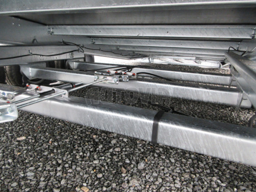 Nízkoložný hydraulicky sklopný přívěs  AD 3,5T B3 6,13x2,09 plato
