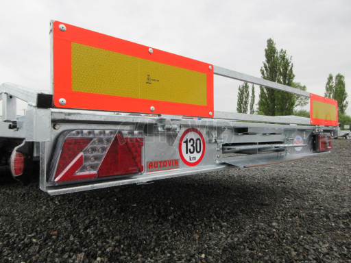 Nízkoložný hydraulicky sklopný přívěs  AD 3,5T B3 6,13x2,09 plato