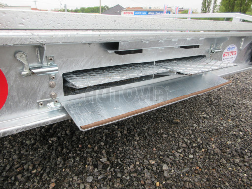 Nízkoložný hydraulicky sklopný přívěs  AD 3,5T B3 6,13x2,09 plato