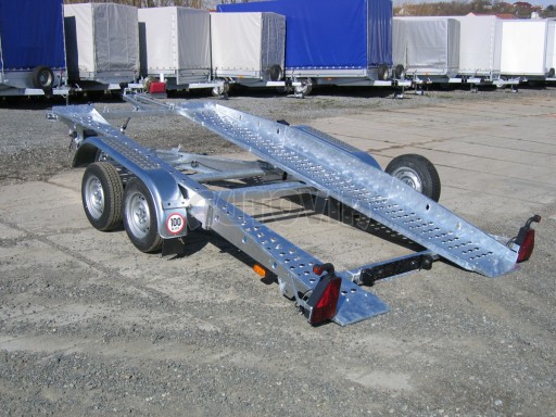 Dvouosý brzděný přívěs k přepravě automobilů PT 2,7T