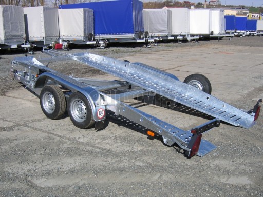 Dvouosý brzděný přívěs k přepravě automobilů PT 2,7T