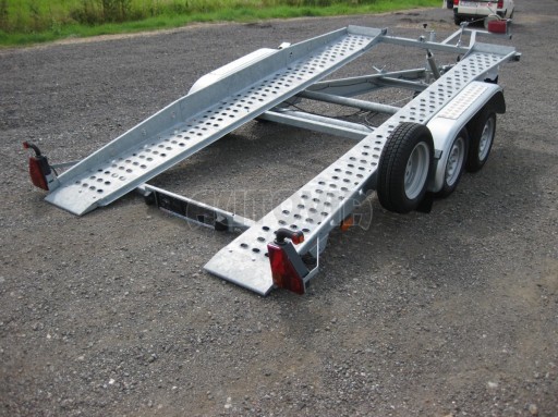 Dvouosý brzděný přívěs k přepravě automobilů PT 2,7T