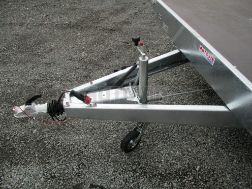 Třínápravové plato DN 3,5T B3 9,83x2,47 plato