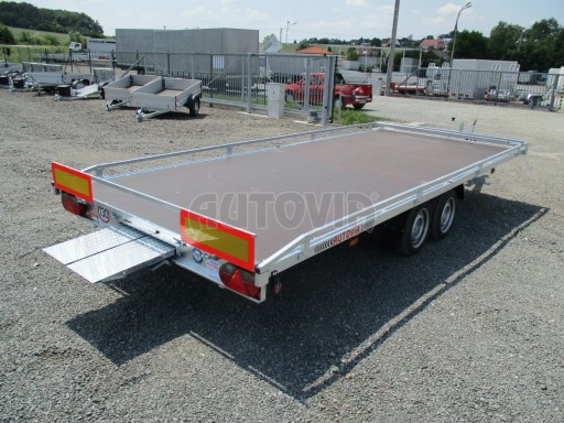 Hydraulicky sklopný přívěs pro přepravu aut AD  2,7T 5,17x2,09 plato