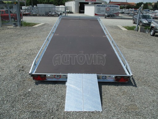 Hydraulicky sklopný přívěs pro přepravu aut AD  2,7T 5,17x2,09 plato