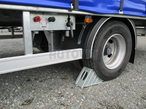 Jednonápravový 18-ti paletový vzduchem brzděný přívěs MD 10T B1 7,40x2,48/3,00 č.11