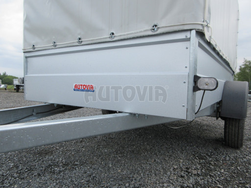 Přívěs za osobní auto s plachtou PN 26 750kg 2,65x1,24/1,38