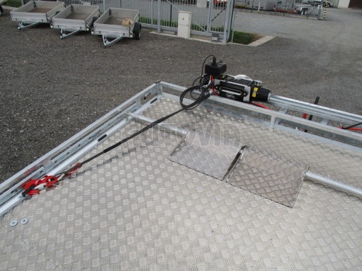 Přepravník dodávek a mechanizace JMB 3,5T B3 6,80x2,10 PLATO* č.7