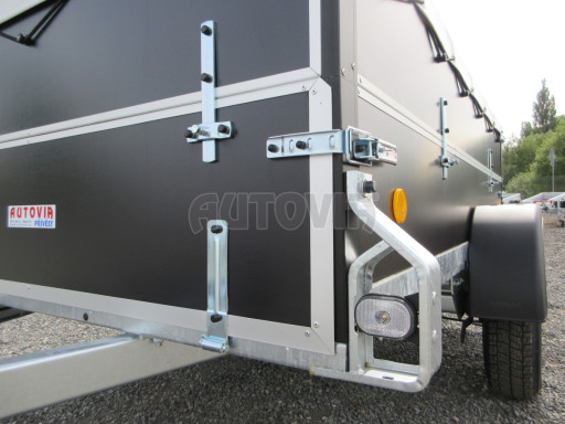 Jednoosý brzděný přívěs s nástavbou ZV 27 1,3T B1 2,50x1,48/0,70 M POČ, nástavba, plachta