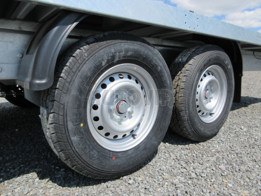 Nákladní přívěs DN 3,5T B2 5,05x2,20 plato