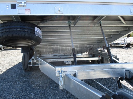 Přívěs pro převoz UNC a bagrů AD 3,5T 5,17x2,47/0,35 čelo