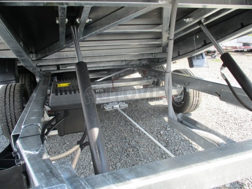 Přepravník SUV a mechanizace JB 3,5T 5,00x2,10 PLATO el.naviják* č.14
