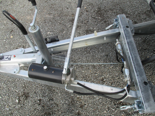 Přívěsný vozík sklopný s plachtou AD 2,7T 4,17x2,09/2,00