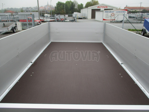 Dvounápravový přívěs s nástavbou bočnic ZV 41 2,7T B2 4,17x2,01/0,70