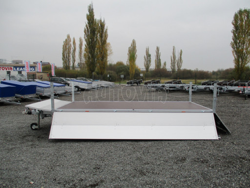Dvounápravový přívěs s nástavbou bočnic ZV 41 2,7T B2 4,17x2,01/0,70