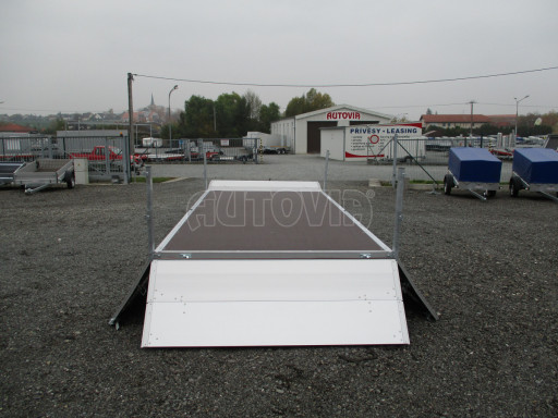 Dvounápravový přívěs s nástavbou bočnic ZV 41 2,7T B2 4,17x2,01/0,70