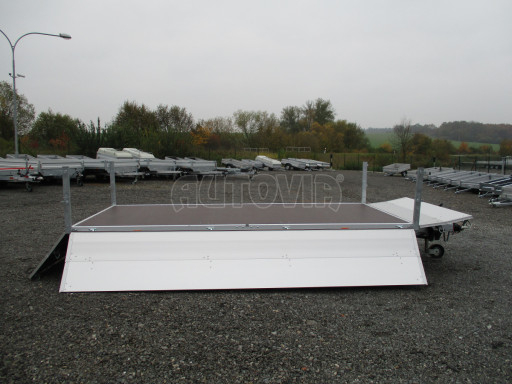 Dvounápravový přívěs s nástavbou bočnic ZV 41 2,7T B2 4,17x2,01/0,70