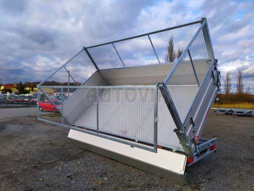 Univerzální skladový třístranný sklápěč  PHT 3,5T 4,18x2,10/1,70 GITTER, nástavba