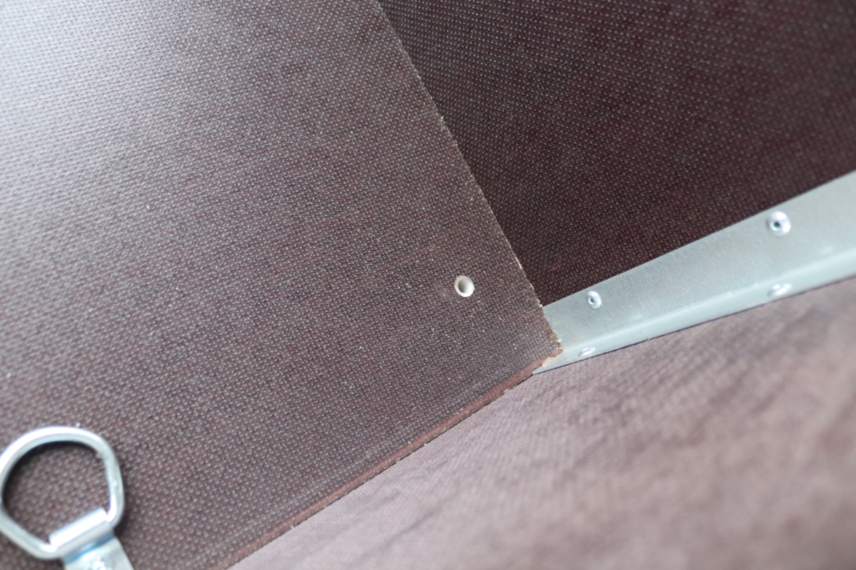 Odtokové pouzdro 8,2x12x15 mm do podlahy č.2