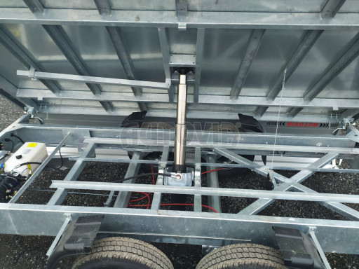 Třístranný sklápěč VER 3SKS 2,7T 3,35x1,76/0,60 nástavba v elektrice č.25