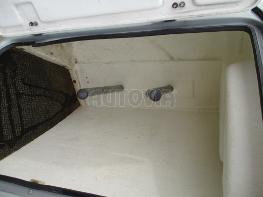 Přepravník pro koně Lodestar 2,0T pro 2 koně bazar č.11