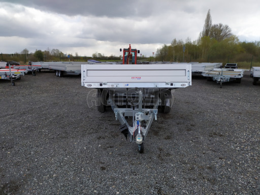 Sklápěcí přívěs AD 3,5T B2 4,17x2,09/0,35 valník pro převoz aut, UNC, SPZ nájezdy