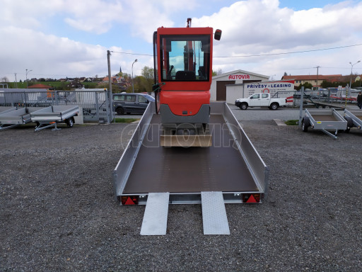 Sklápěcí přívěs AD 3,5T B2 4,17x2,09/0,35 valník pro převoz aut, UNC, SPZ nájezdy
