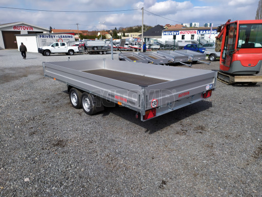 Sklápěcí přívěs AD 3,5T B2 4,17x2,09/0,35 valník pro převoz aut, UNC, SPZ nájezdy