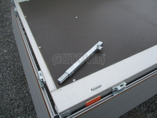 Nebrzděný přívěs s koly pod ložnou plochou ZV 22 750kg N1 2,55x1,55/0,35** č.9